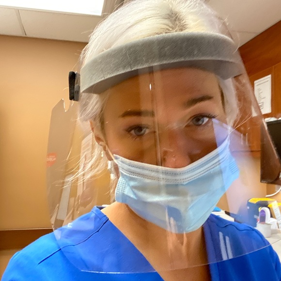 Meet your Posher, Miranda - Picture 2 of 7